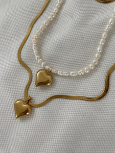 Puff heart pearl choker necklace