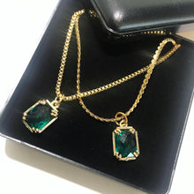 Load image into Gallery viewer, Ruby Rose and Royal Ivy