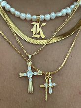Load image into Gallery viewer, Vintage cross necklace