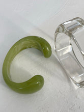 Load image into Gallery viewer, Jade cuff bangle
